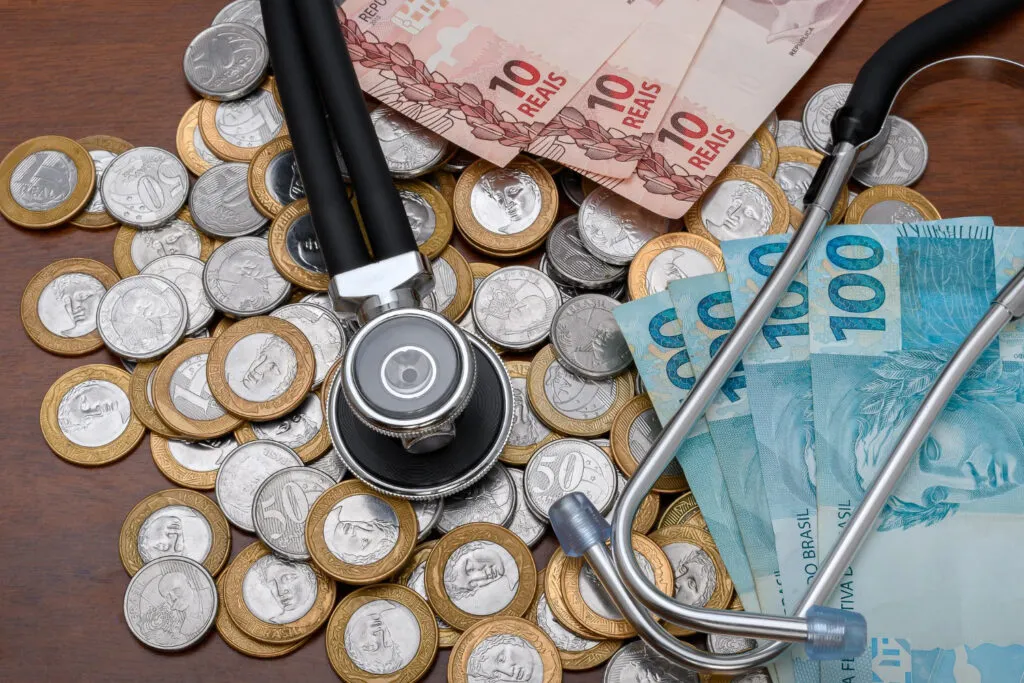 Diferença entre Lucro Presumido e Simples Nacional para profissionais da saúde